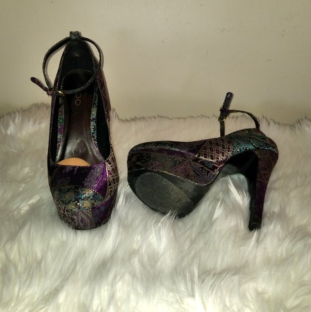 Shoes - Picture 6 of 6